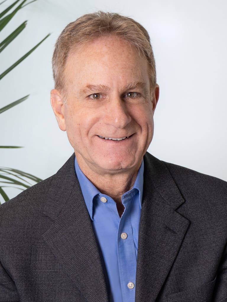 Robert Vallera Headshot