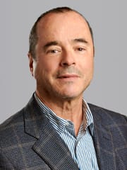 Glenn Arnold Headshot