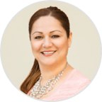 Hilda Chavez headshot in a circle